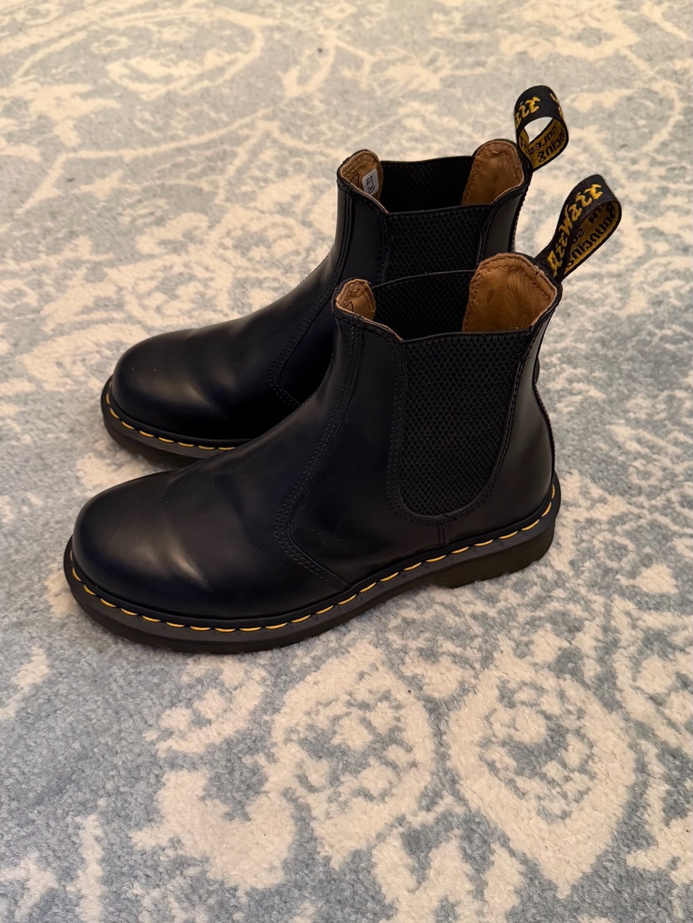 Dr. Martens 2976 Black Chelsea Boots Size 6